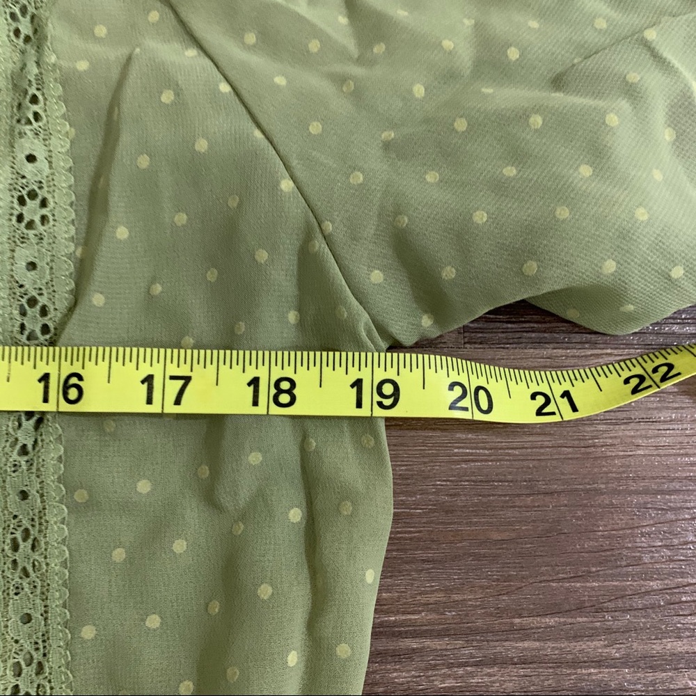 Ultra Flirt Green Off The Shoulder Top Size Large Top NEW - Picture 8 of 8